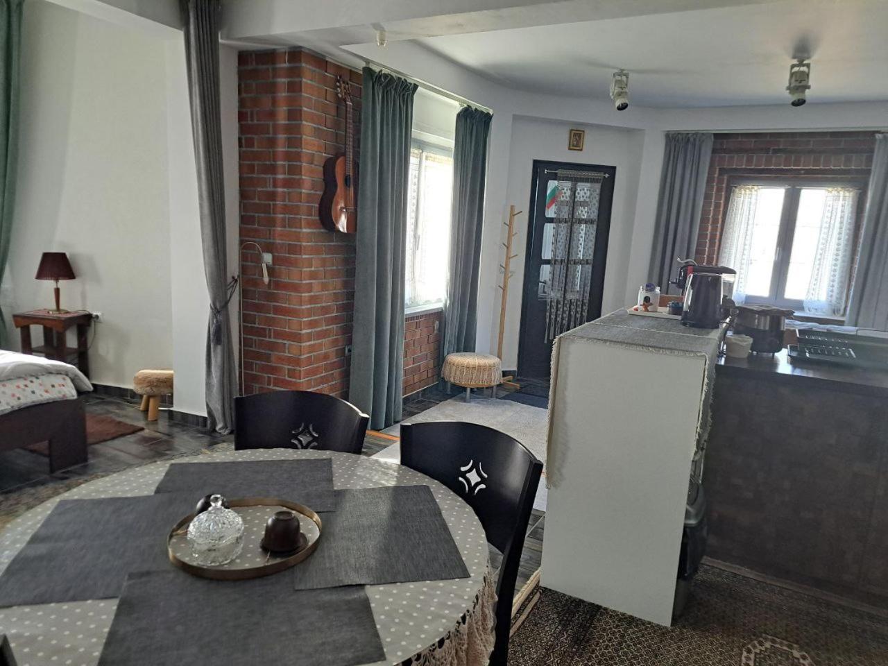 Gnezdo Studio Apart Schipka Exterior foto
